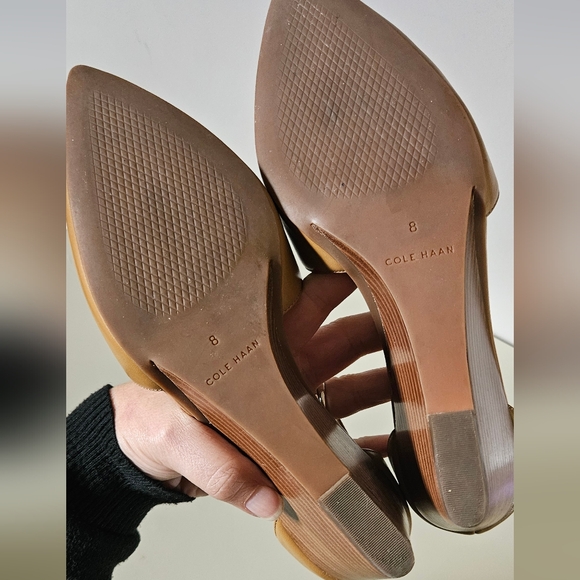 Cole Haan Nude Wedge sz.8 - Picture 6 of 10